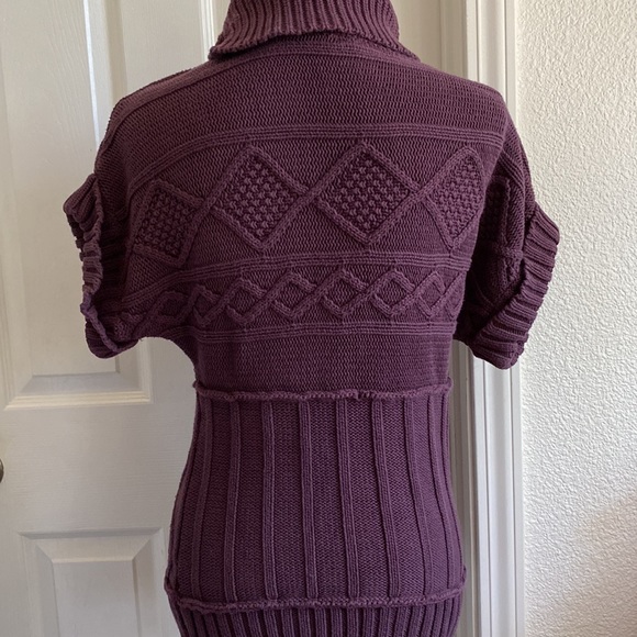 Nine West Short Sleeve Turtleneck Sweater-Small - Picture 6 of 7